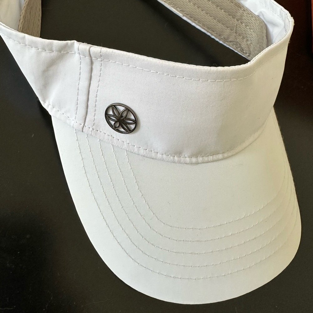 VISOR HAT| White